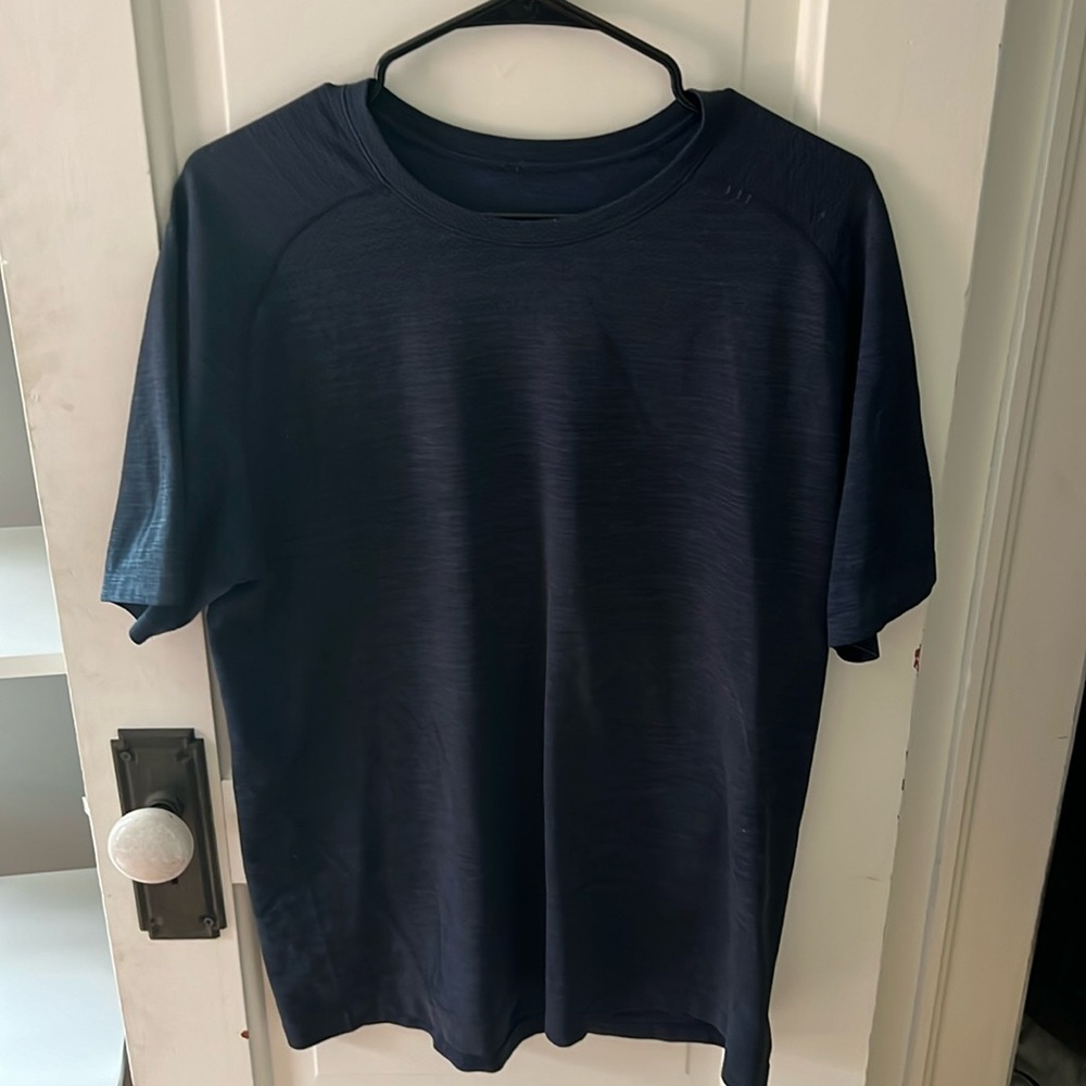 Lululemon Men’s Navy Blue Metal Vent Tech Athletic T Shirt Top Size Medium